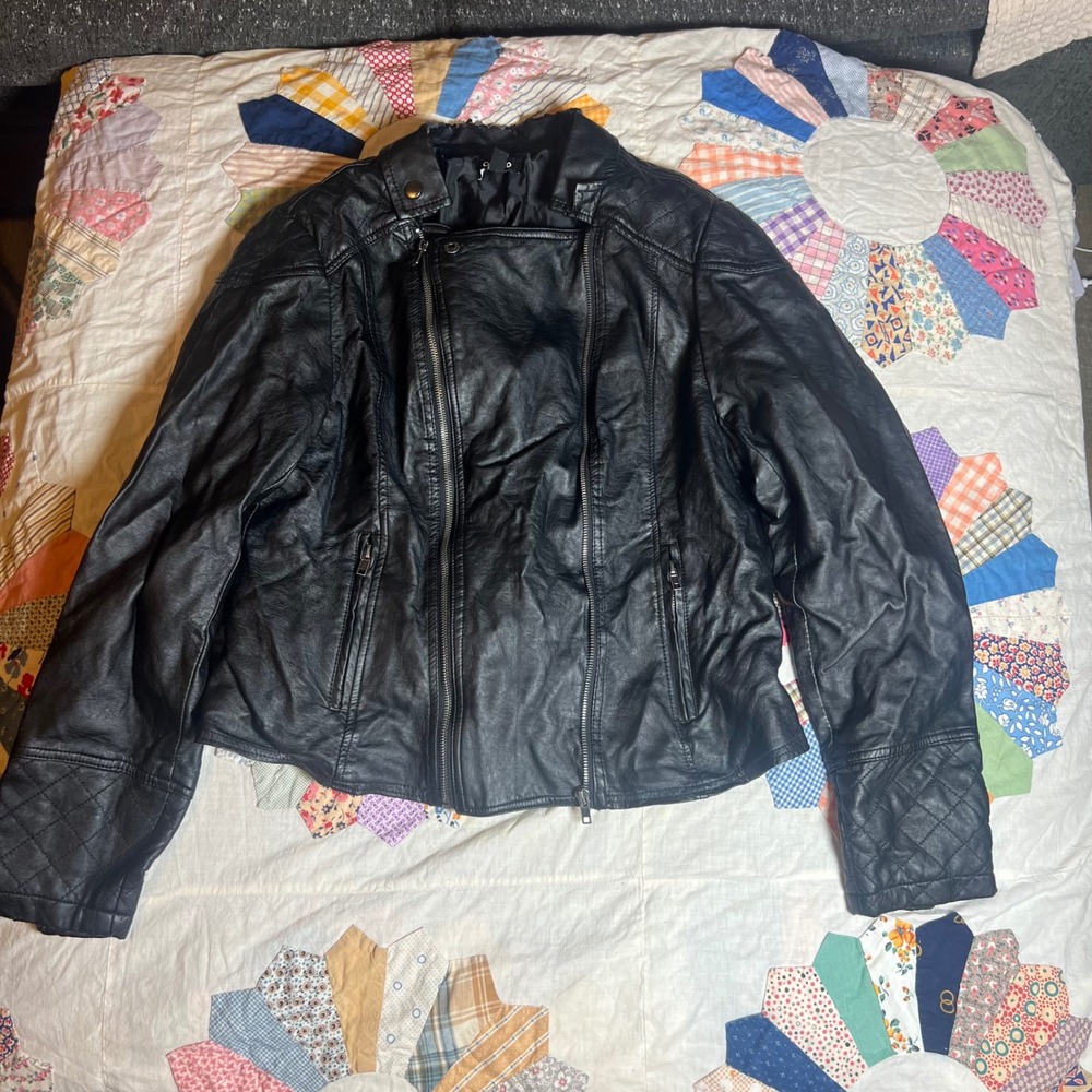 Torrid Womens Black Faux Leather Quilted Moto Biker Jacket Plus‎ Size 1 RN120684
